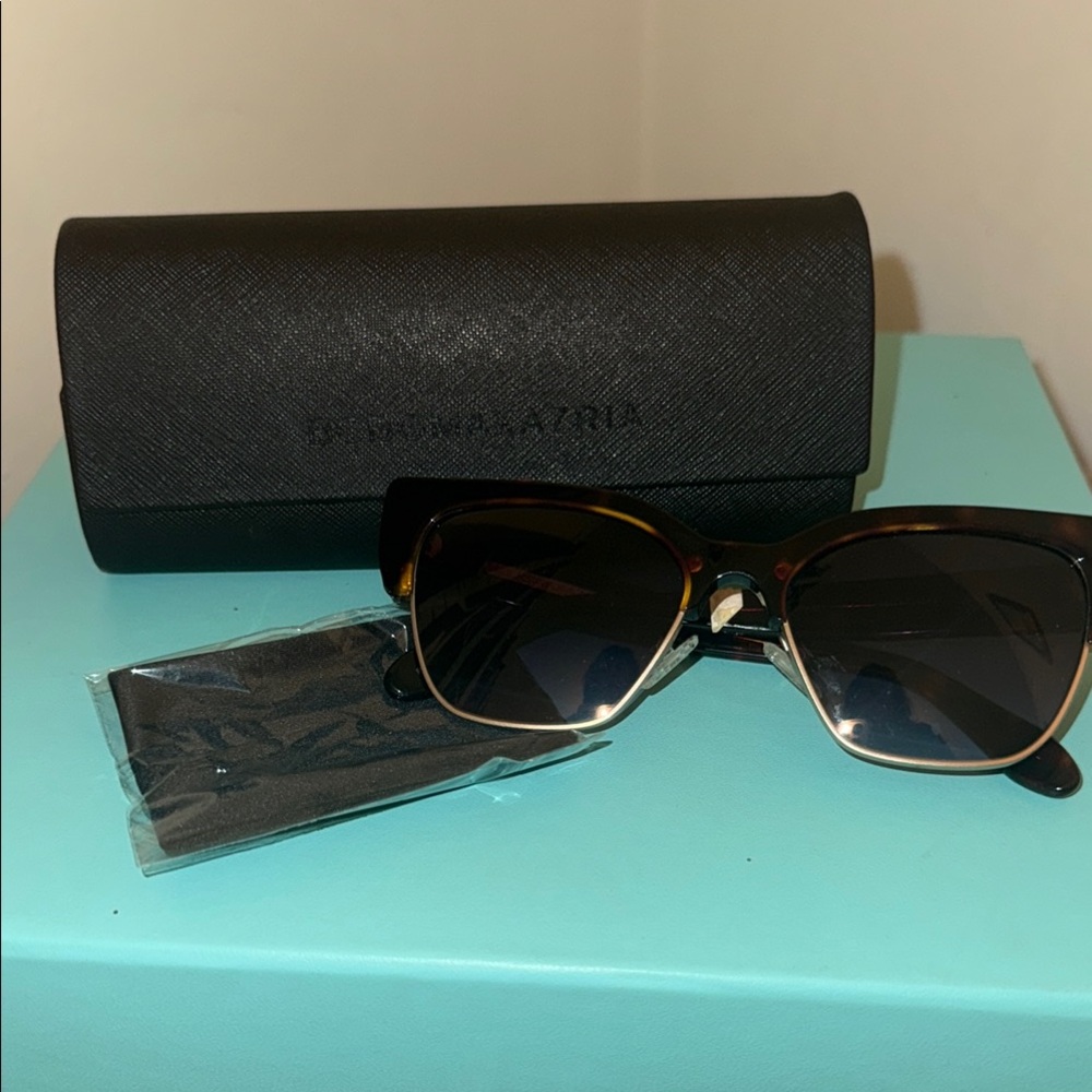 BCBG MaxAzria NWT Tortoise Cat Sunglasses with Case & cleaning cloth inckuded